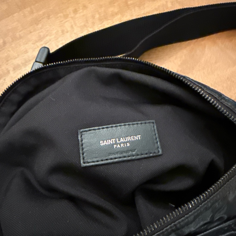 Saint Laurent Black Belt Bag - Picture 2 of 3